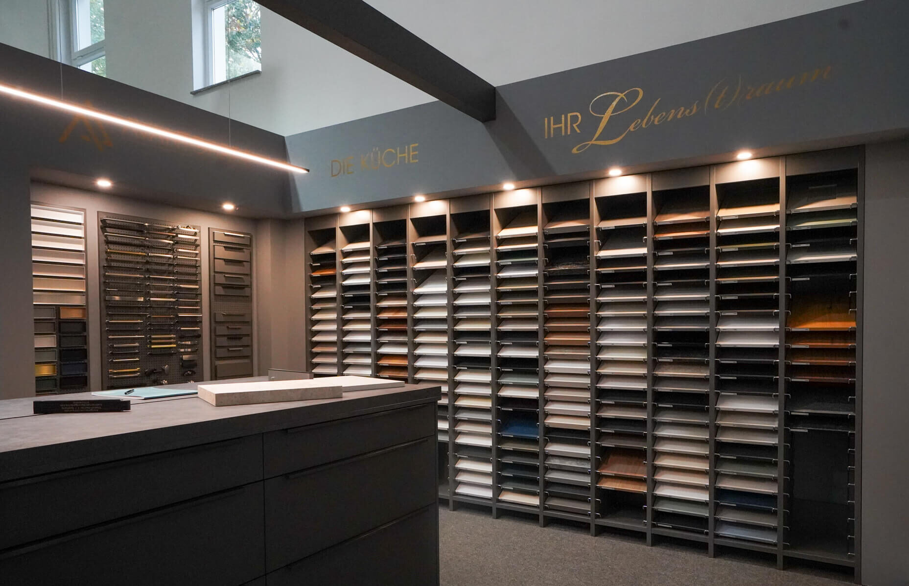 Beratungstermin Avantgarde Line Kuechenausstellung Muster