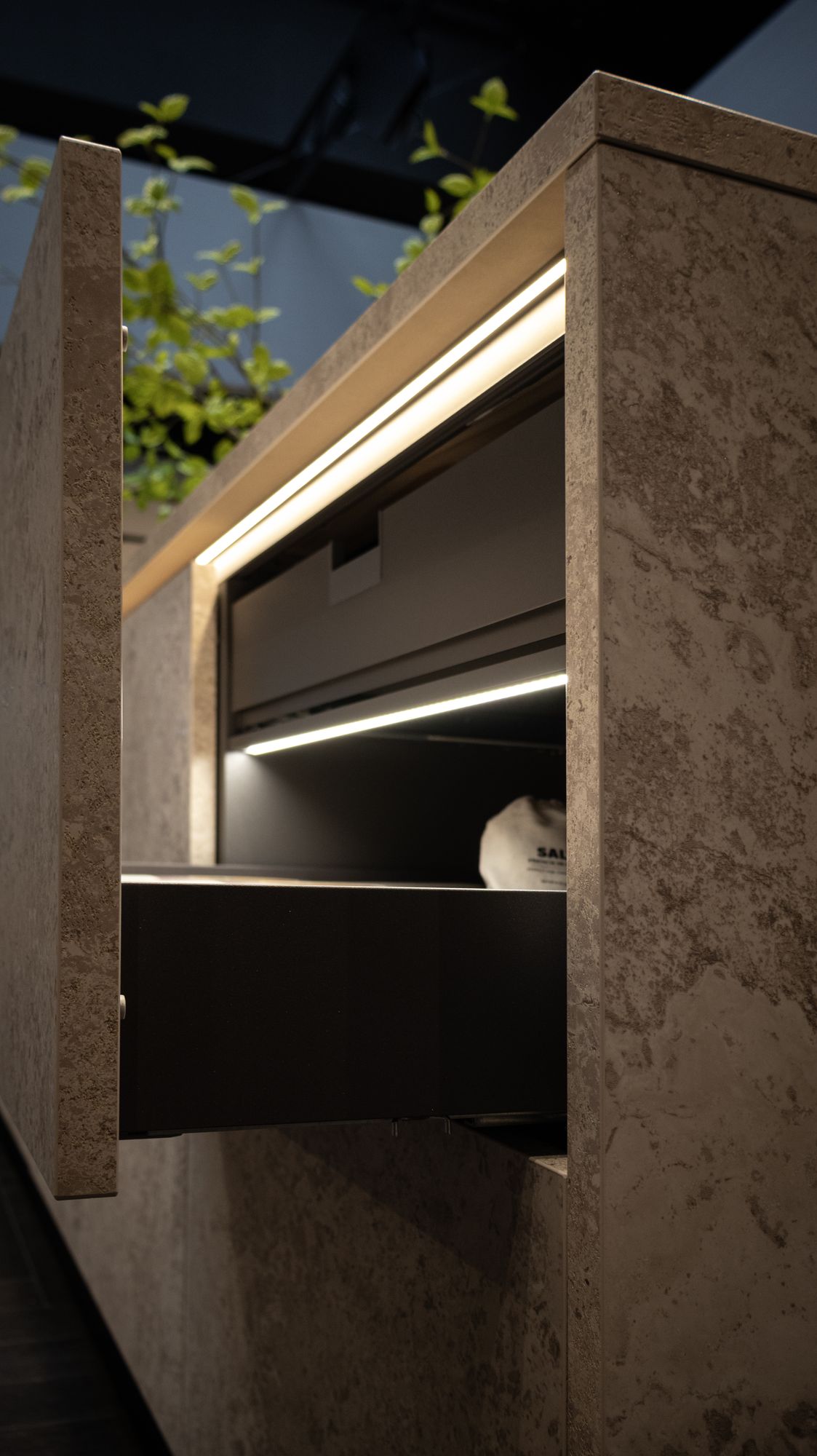 Häcker Design Inselküche Luxor braun