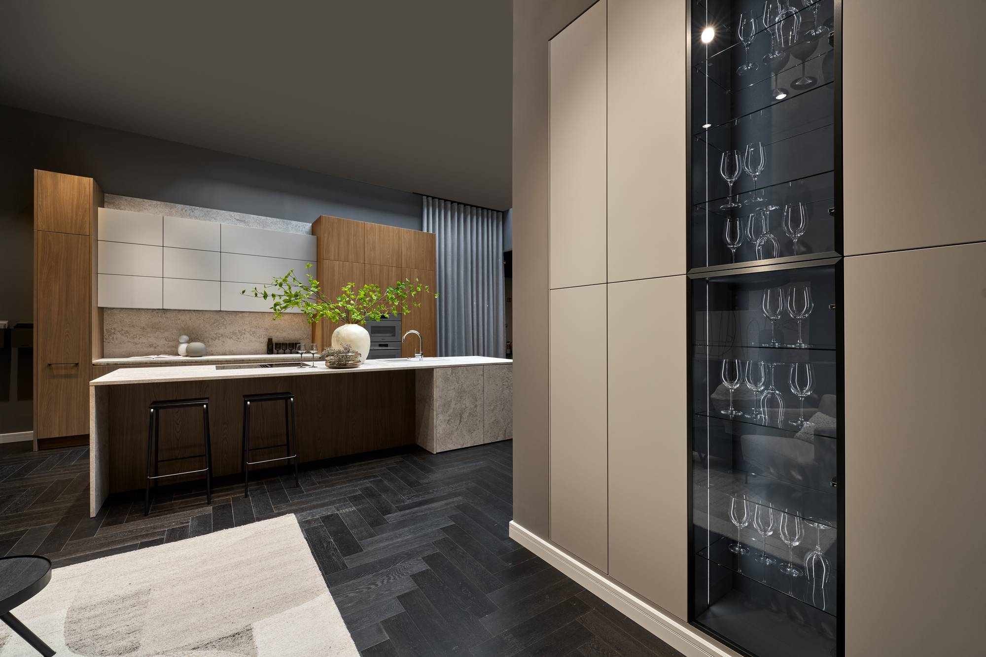 Häcker Design Inselküche Luxor braun